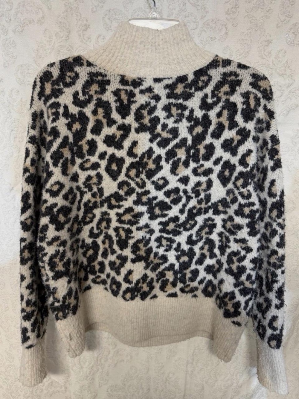 LOFT Leopard Print Turtleneck Sweater Women’s Small Soft Knit